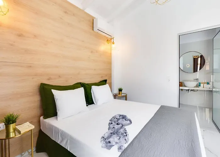 Selena By ヴィラ *